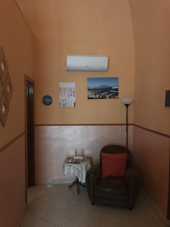 Don Vincenzo's home Napels Buitenkant foto